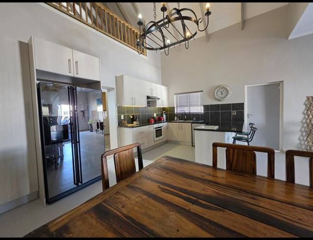 3 BEDROOM HOUSE FOR SALE IN BRITANNIA BAY